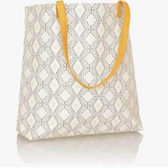 thirty one Bags Around Town Totedotted Geo Pebble Poshmark